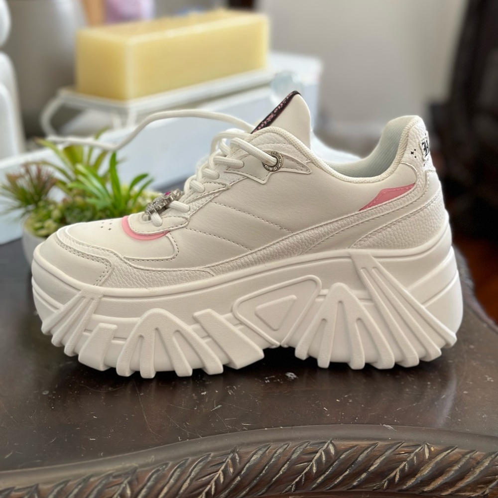 Hello Kitty sneakers platform - Picture 3 of 6
